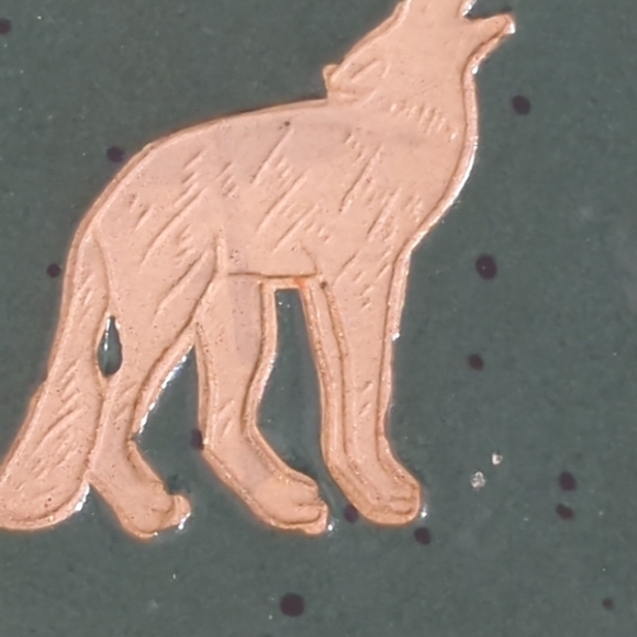 Howling Wolf Coater/tile From Collection Circle Nature Collection Pottery Green - Picture 14 of 14